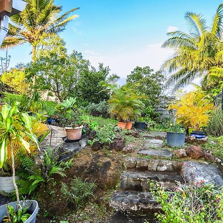 شقة Chez Gigi Petite Île المظهر الخارجي الصورة